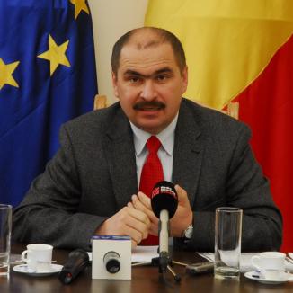 Bolojan: îndemnul lui Boc la 'mai multă muncă, mai puţină distracţie' e potrivit primarilor PDL